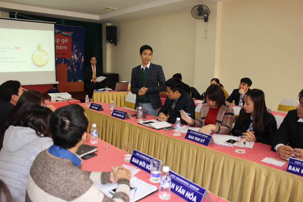 Buổi họp đầu tiên của VEC Stars Group