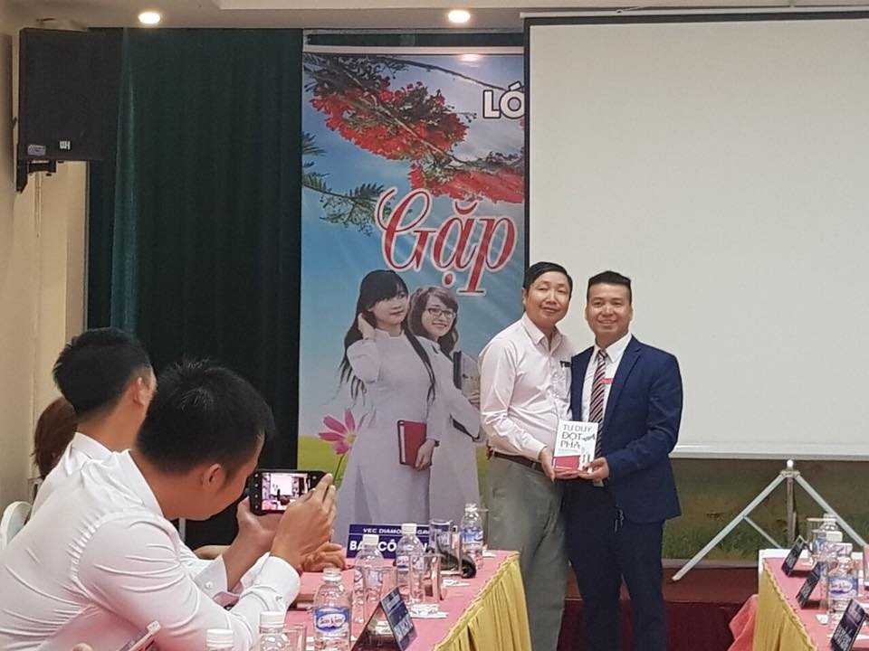 Cuộc họp của VEC Diamonds Group trong tâm bão số 3