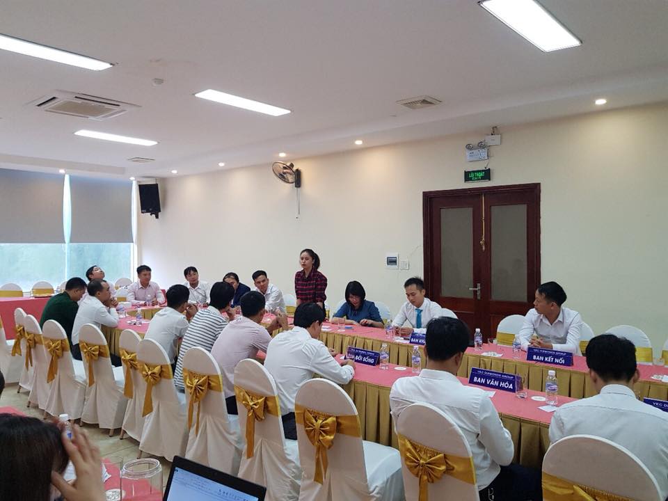 Cuộc họp của VEC Diamonds Group trong tâm bão số 3