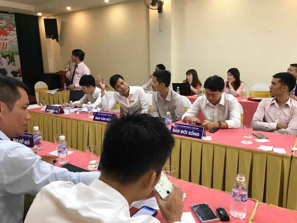 Cuộc họp của VEC Diamonds Group trong tâm bão số 3