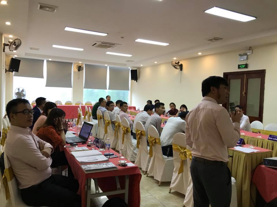 Cuộc họp của VEC Diamonds Group trong tâm bão số 3