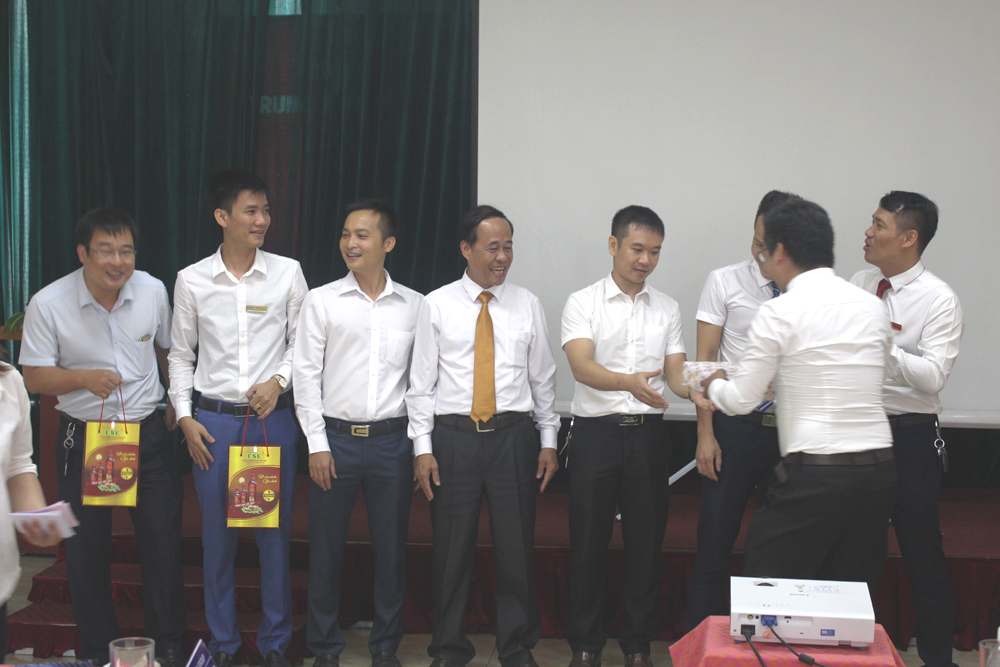 Buổi họp thứ 5 của VEC Diamonds Group