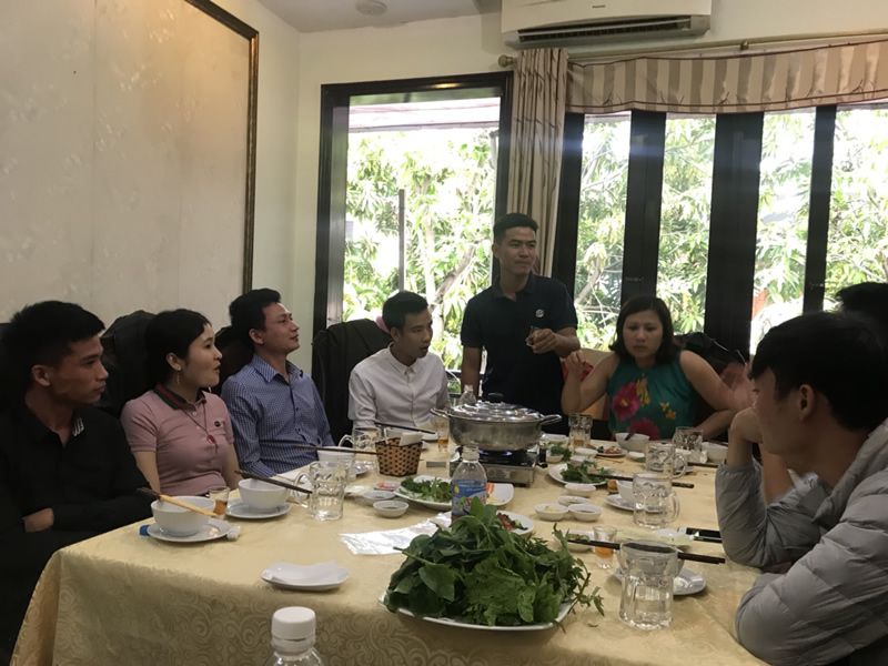 VEC tổ chức Ngày Quốc tế Phụ nữ cho chị em