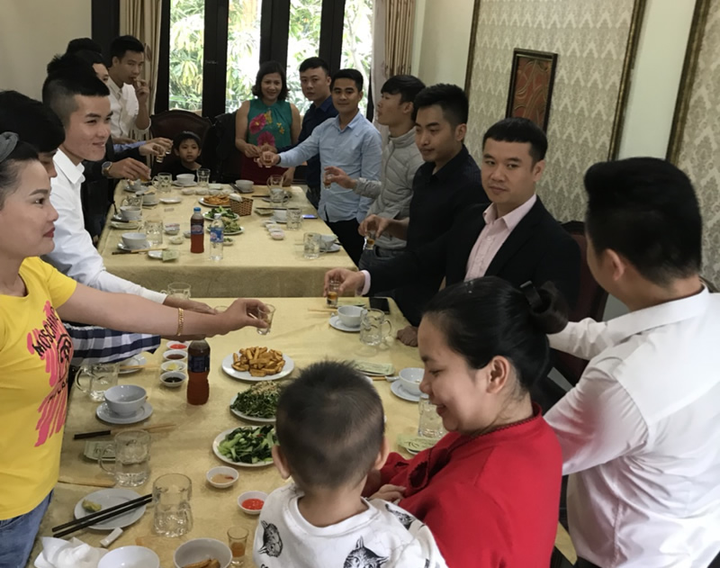 VEC tổ chức Ngày Quốc tế Phụ nữ cho chị em