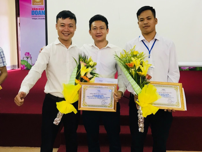 Hình ảnh VEC Stars Group kết nạp thành viên