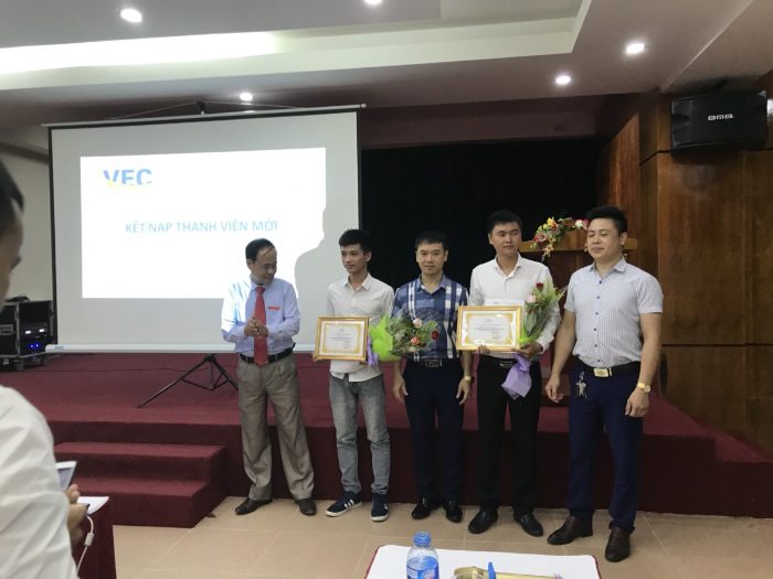 Hình ảnh VEC Stars Group kết nạp thành viên