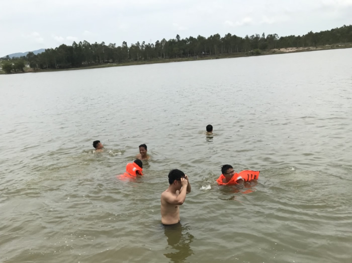 VEC Stars Group Thăm trang trại Thành viên